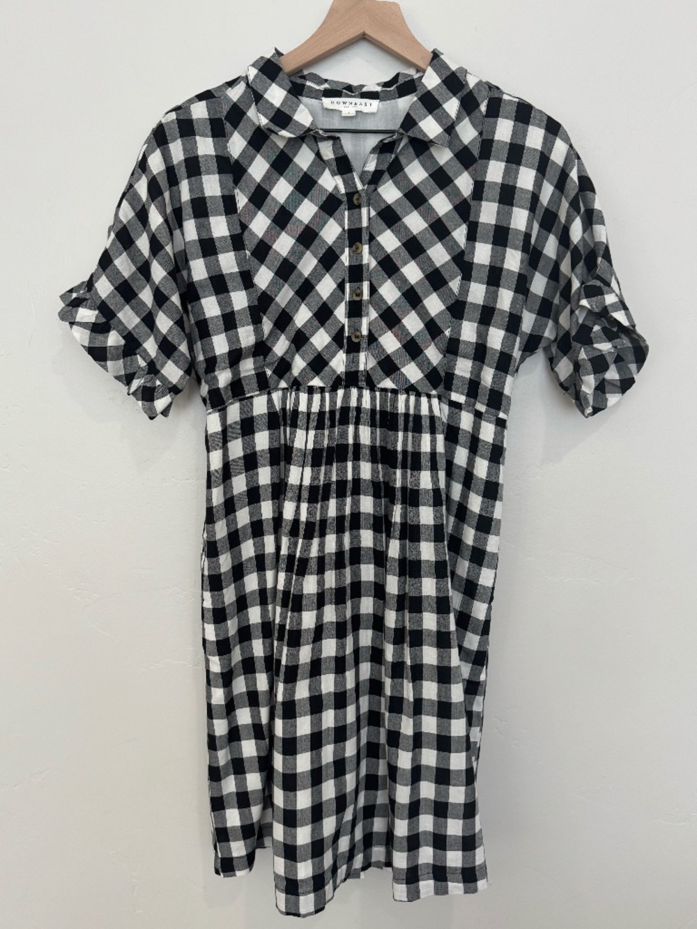 Down East Basics Gingham Dress Size S Pockets Button Front Mod Elastic Waist